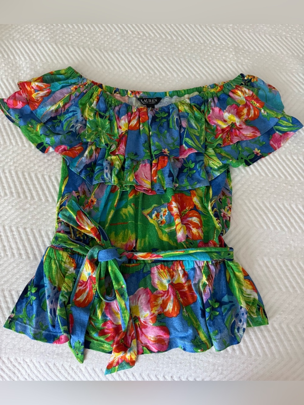 Lauren LRL top, size M. NWT